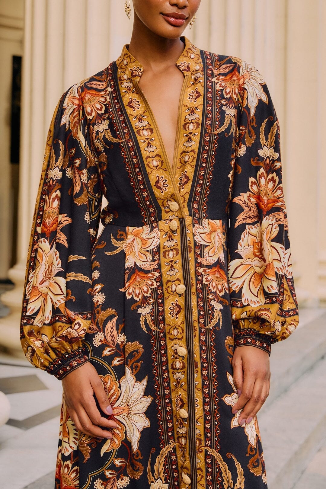 FARM RIO vestido largo negro Majestic Garden con botones y mangas abullonadas - Imagen 2