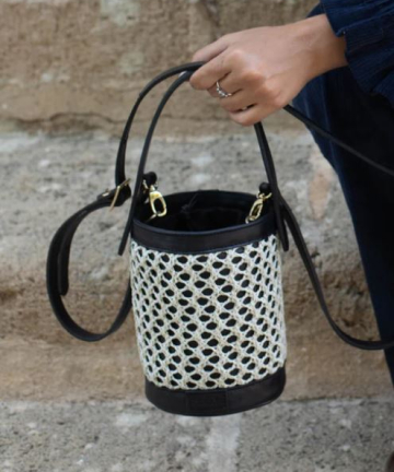 Zahati bolso cubo zig zag negro