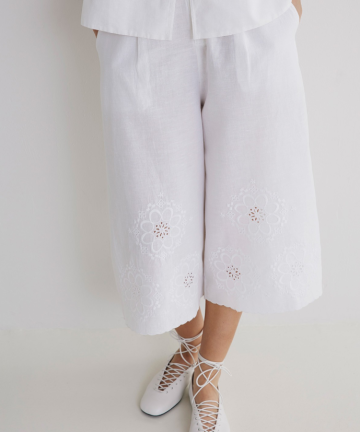 Alternative view of Yerse bermudas bordados blanco