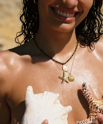 Alternative view of Alhaja colgante mare