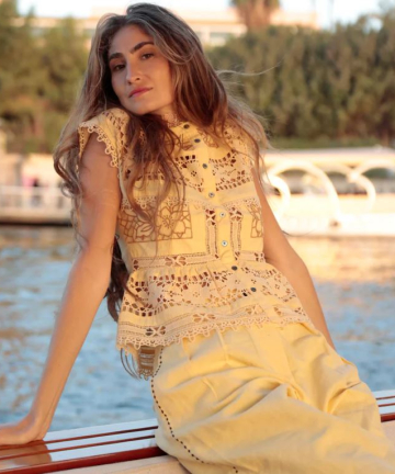 Sophie+Lucie top sea embroidery butter