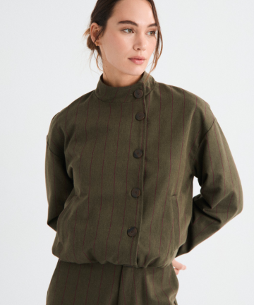 MUS&BOMBON chaqueta uriel raya diplomática cuello alto verde