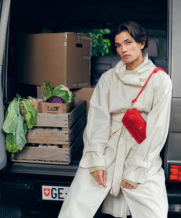 Alternative view of Craie studio bolso nuage suede rouge