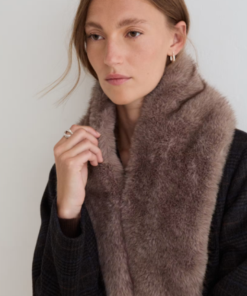 Alternative view of Yerse bufanda efecto pelo beige