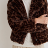 Yerse abrigo corto efecto pelo animal print - Imagen 3