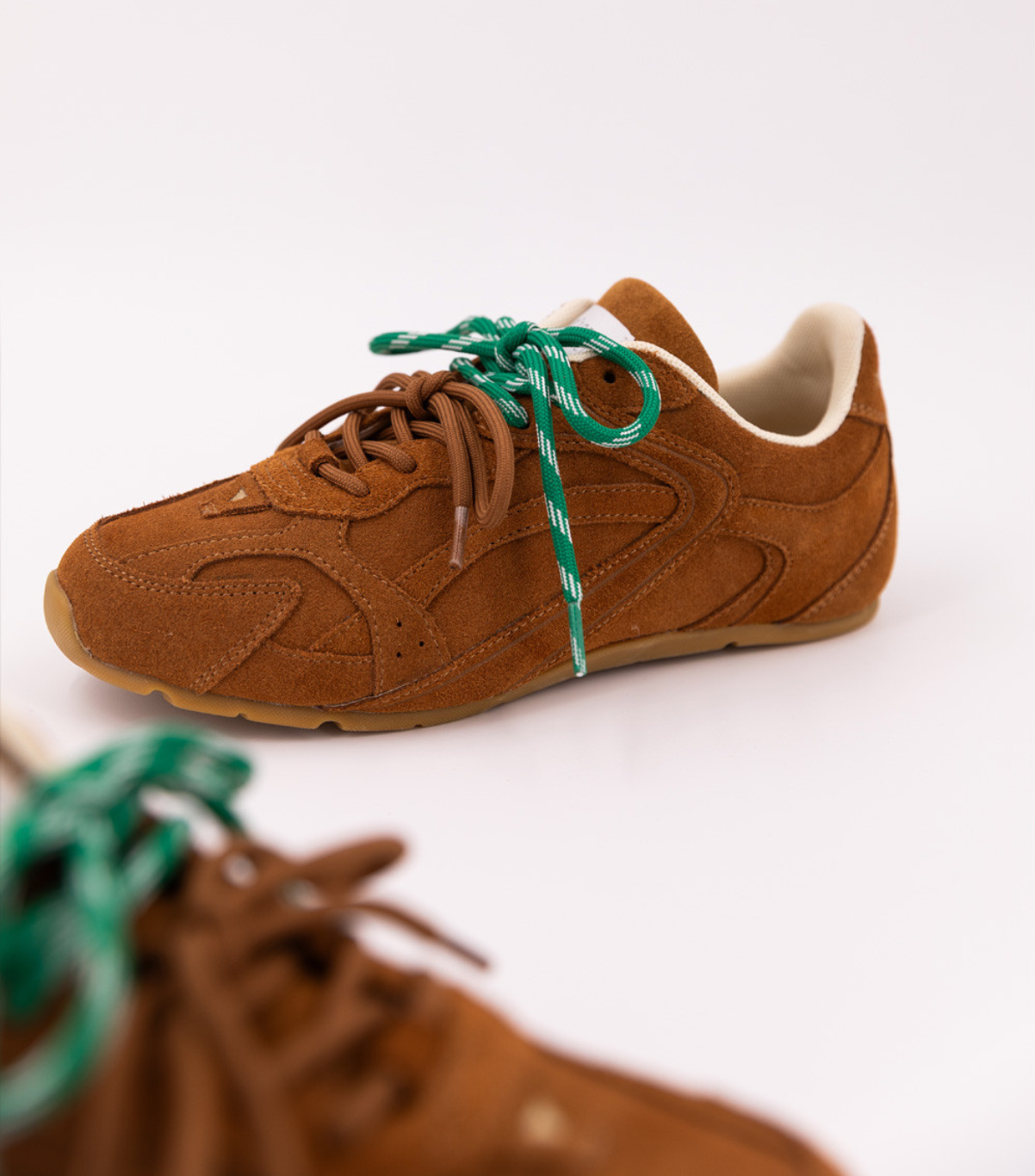 0 105 Cosmo Tan zapatillas de piel de ante camel - Imagen 3