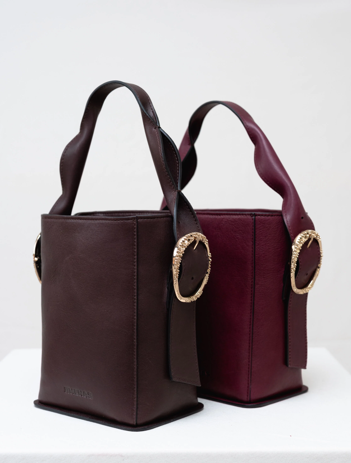 JIMENAS bolso bucket berenjena - Imagen 3