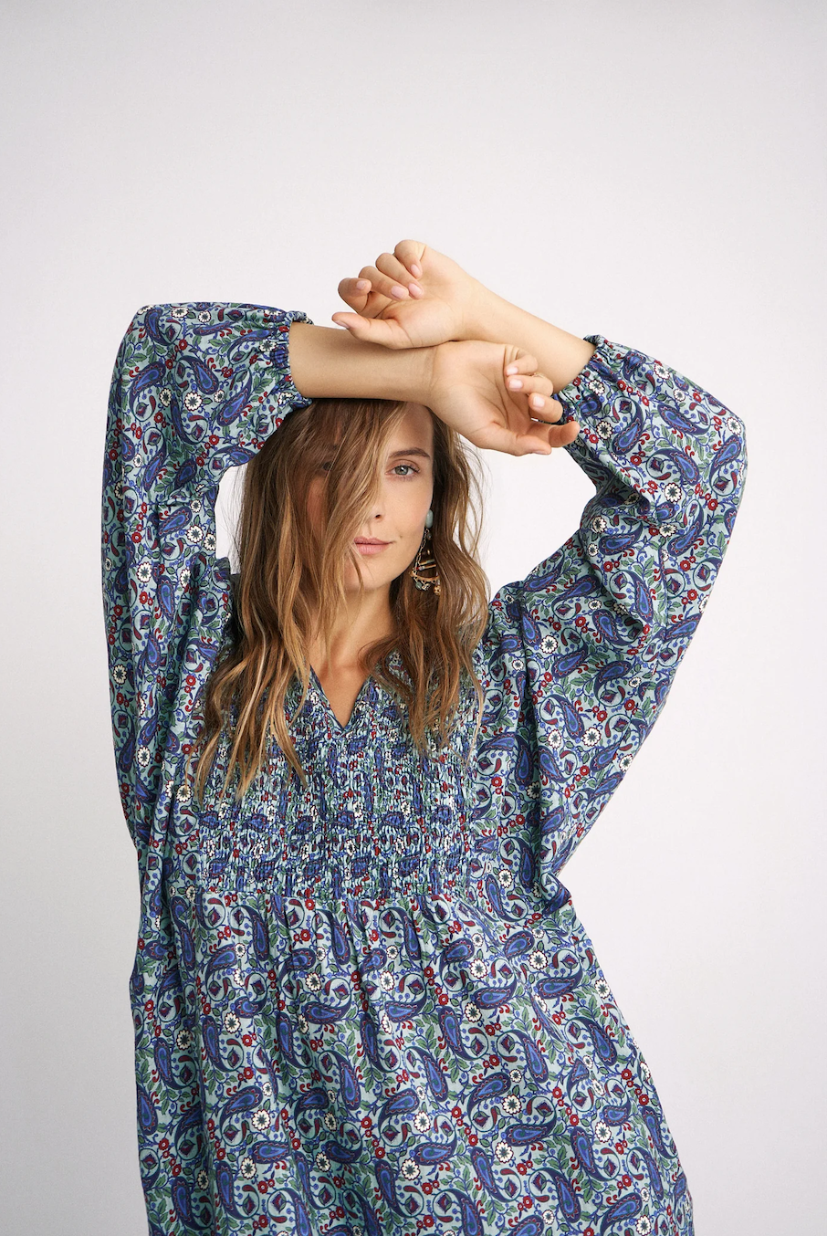 Magnolya vestido bernie blue pasley motifs - Imagen 4