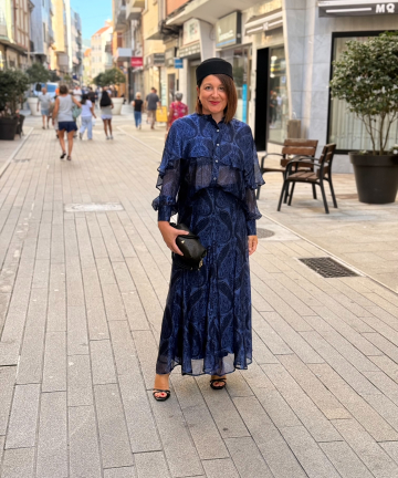 Magnolya set blusa y falda paisley seda azul y negro