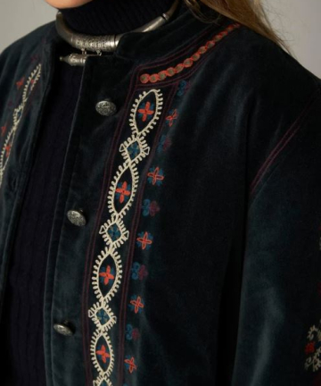 Alternative view of Maison hotel chaqueta breton jade