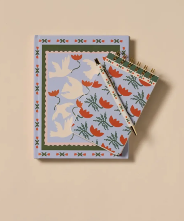 Alternative view of Paddywax journal a dopo flower