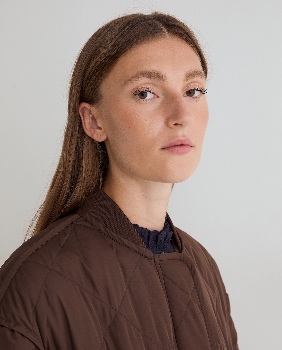 Yerse abrigo acolchado chocolate water repellent - Imagen 7